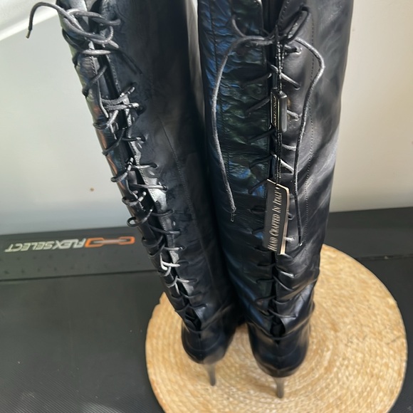 Latitude Leather Lace back detailing Southwestern Knee High Boots Size 38 - Picture 12 of 13